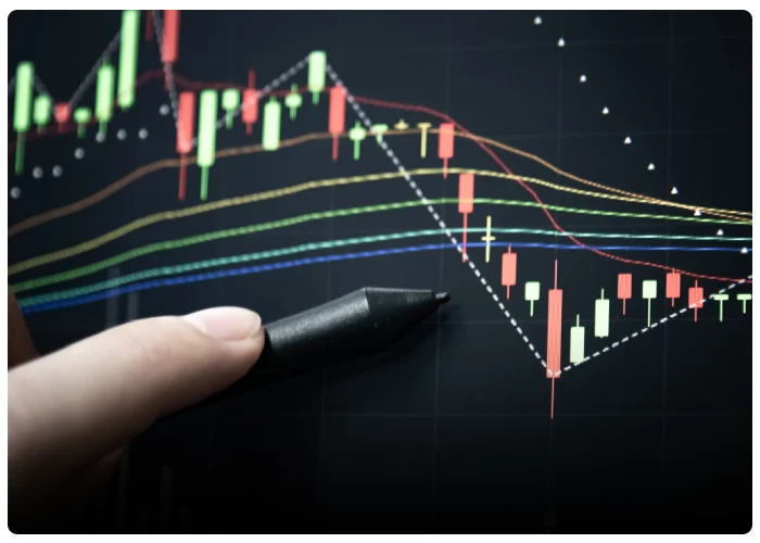 نقش کندل شناسی در استراتژی‌های معاملاتی فارکس